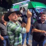 Aurélio Goiano entrega presente de Keniston à população como se fosse de seu governo